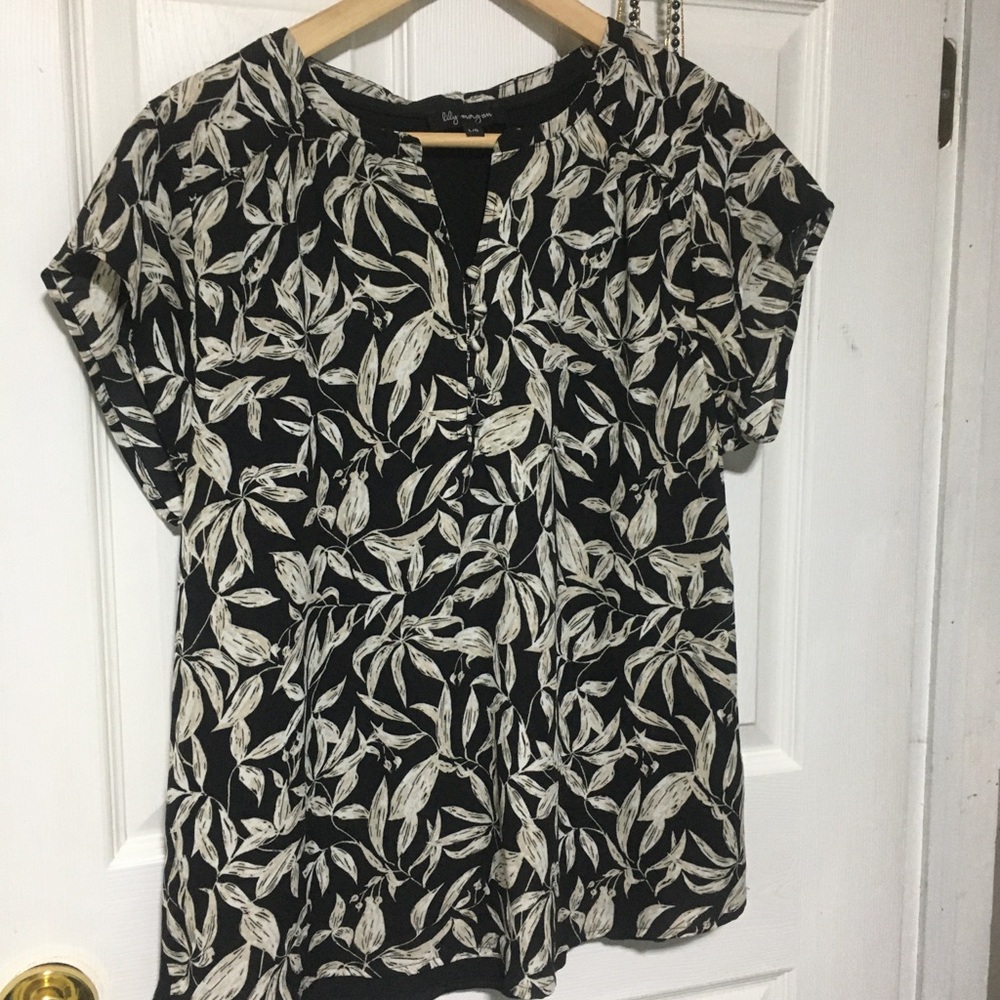 Black Leaf-Print Short Sleeve Blouse by Lily Morgan